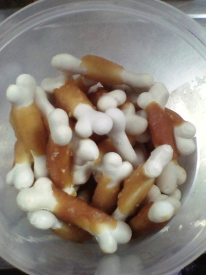 Lolo Pets Кальциевая косточка с курицей